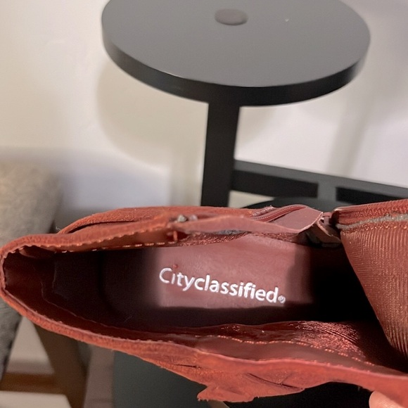 City Classified rust colored ankle boots, size 8. - Picture 7 of 13